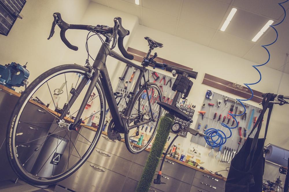 bicycle repair-a04d40ce7642443cb178763e82dd6cc7.jpg bicycle repair